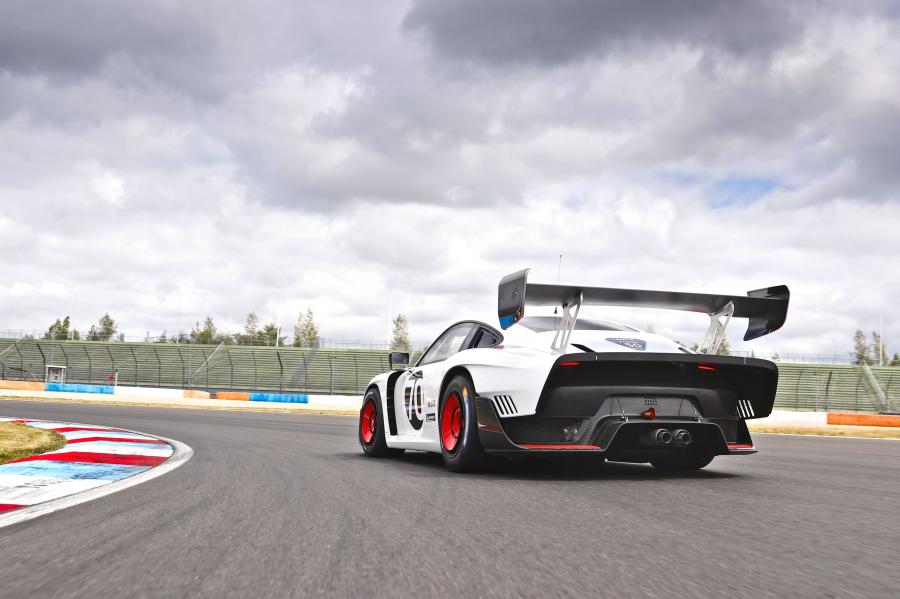  Porsche 935 (991) 2019 года  (фото 51 из 73)